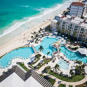 Resort Dreams Jade & *****