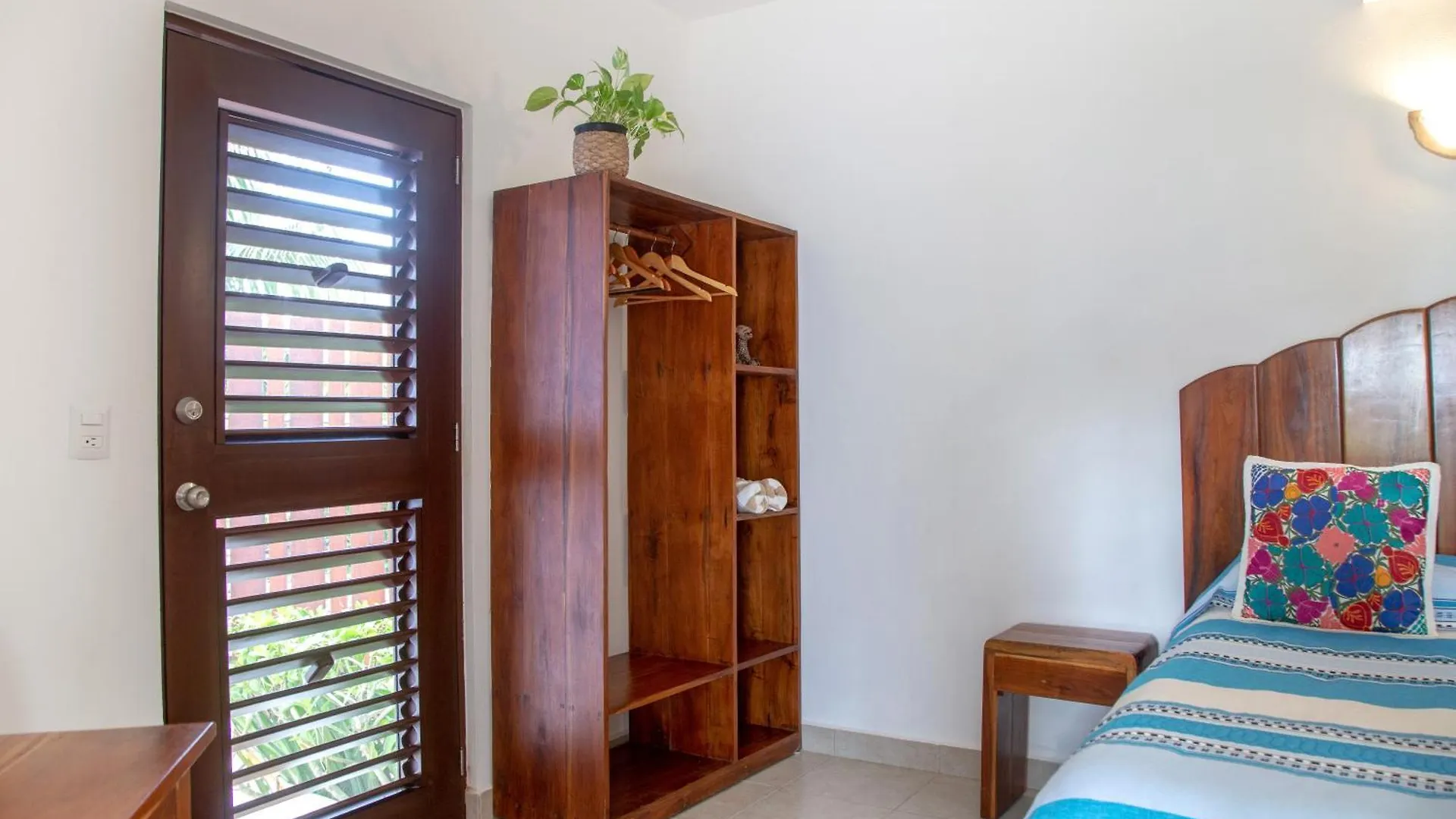 Bed and Breakfast Casa Colibri Tankah Tulum Frühstückspension